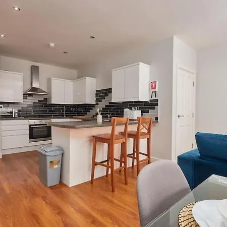 Leeds 3 Bedroom Flat Apartment Leeds (West Yorkshire)