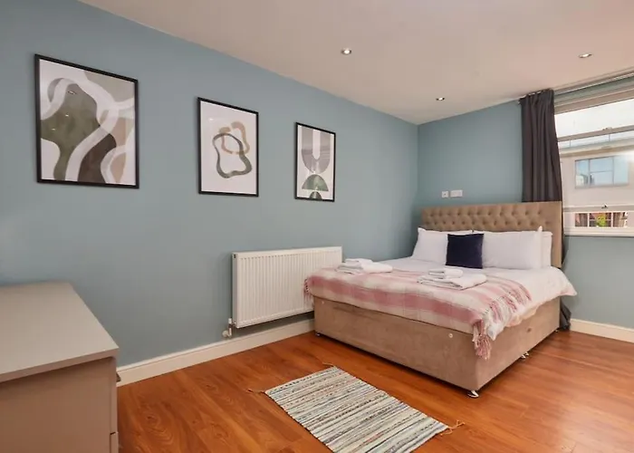 Διαμέρισμα 3 Bedroom Flat Λιντς